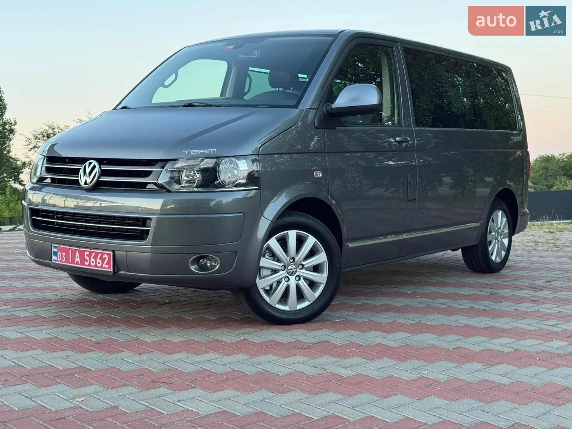 Volkswagen Multivan, 2011