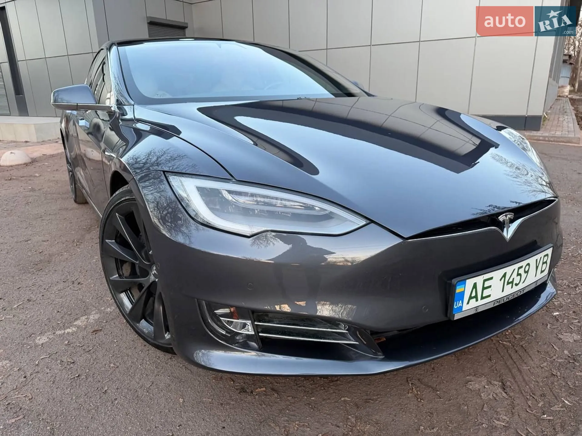 Tesla Model S 2020 — 1